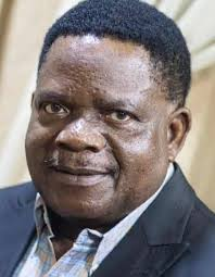 kola oyewo biography